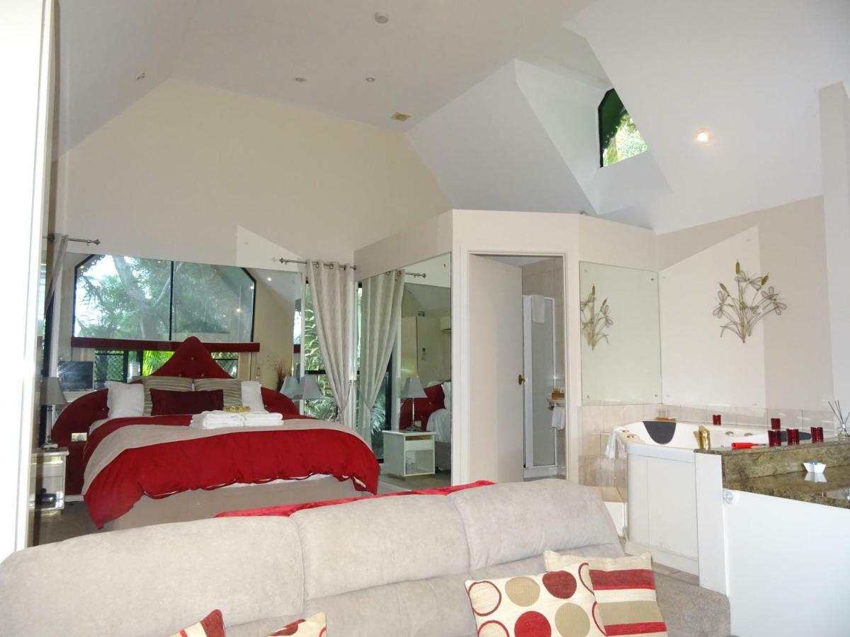 Tamborine Luxury Chalets Gold Coast Exterior photo